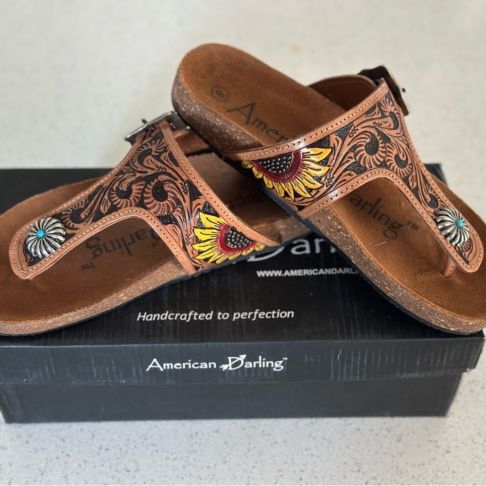 American Darling Tooled Leather Sandals with Beautiful Sunflowers 🌻
